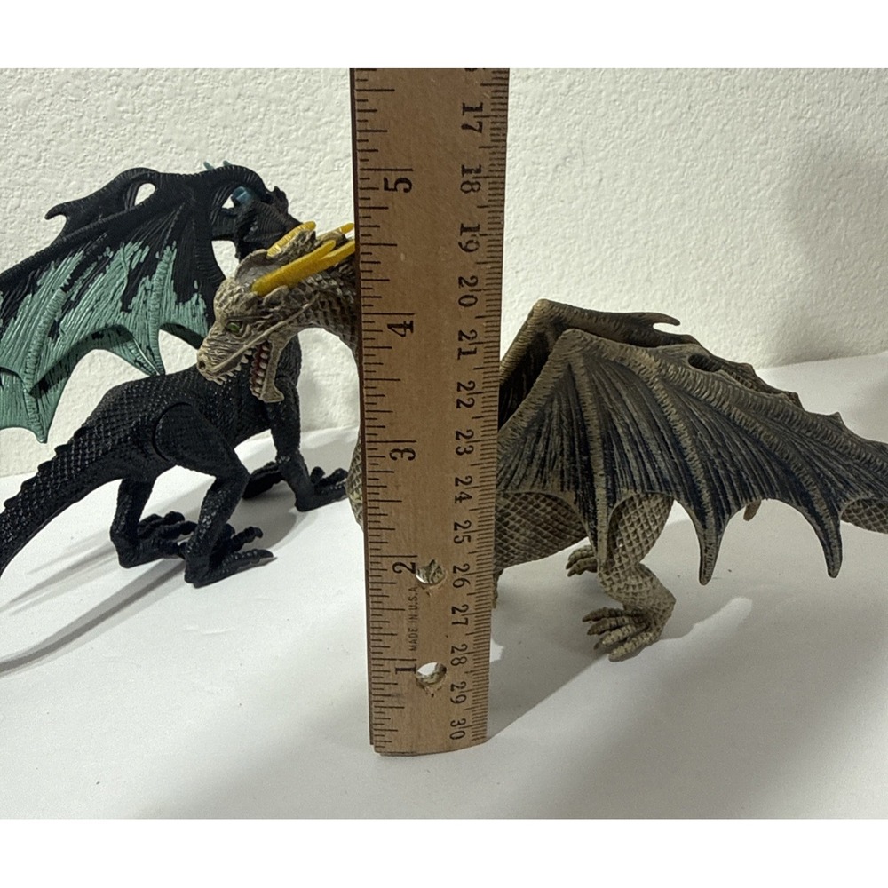 2 Battleing‎ Dragon Figures Medieval Fantasy Toys Posable Moveing Head Legs D&D - Picture 7 of 12